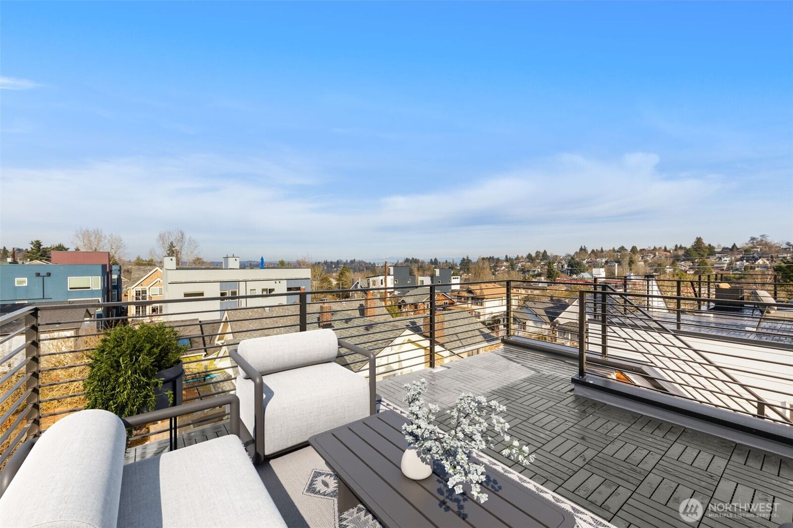 Property Photo: 1111 B 26th Avenue WA 98122
