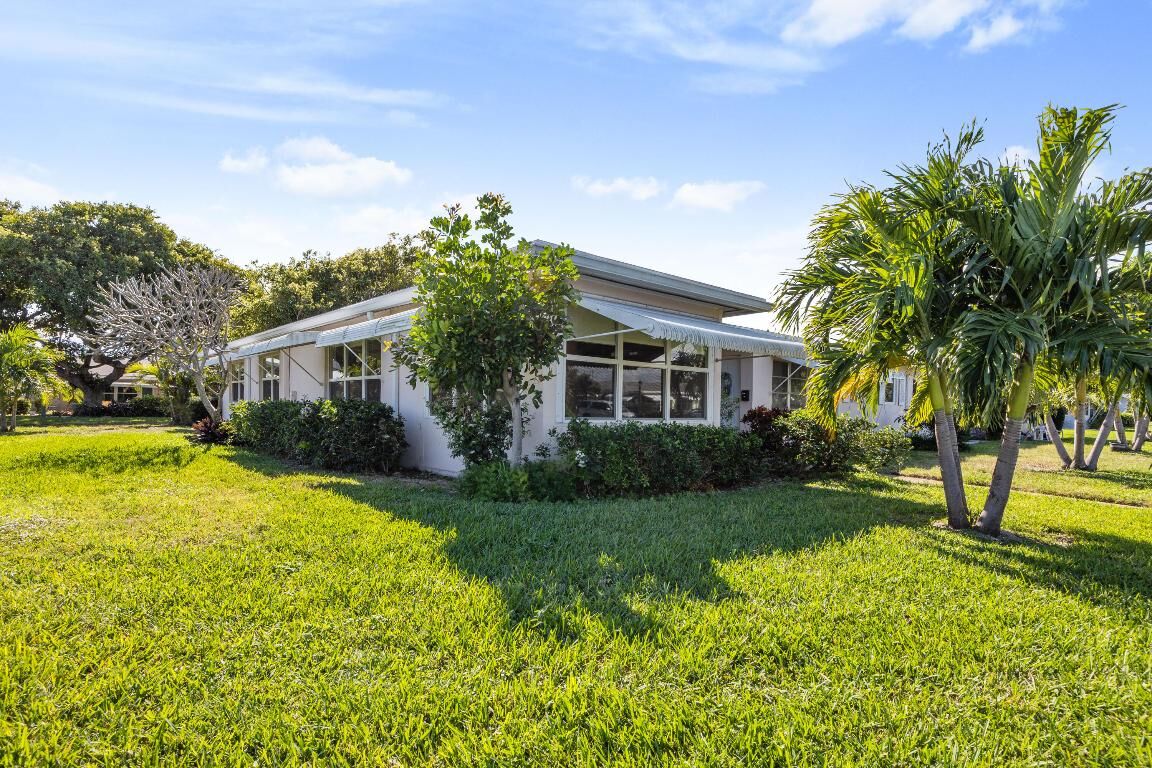 Property Photo: 200 South Boulevard A FL 33435