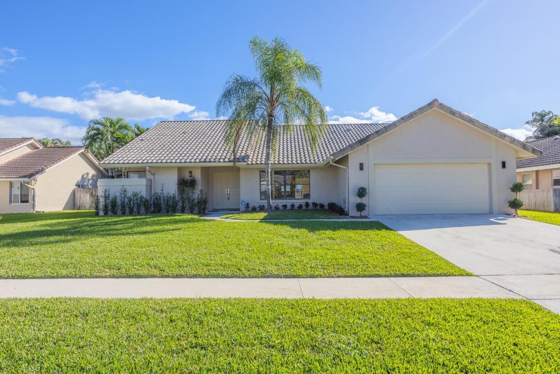 Property Photo: 22352 Martella Avenue FL 33433