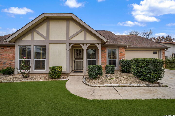 Property Photo:  121 Fort Wayne  TX 78148 