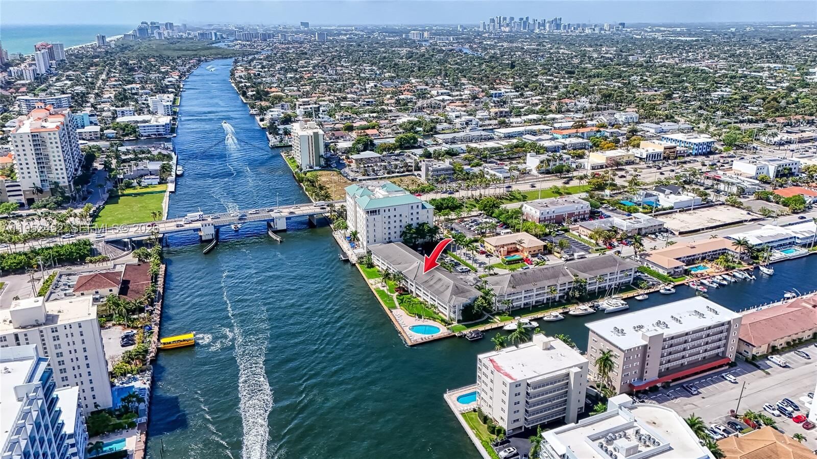 Property Photo:  2895 NE 32nd St 207  FL 33306 