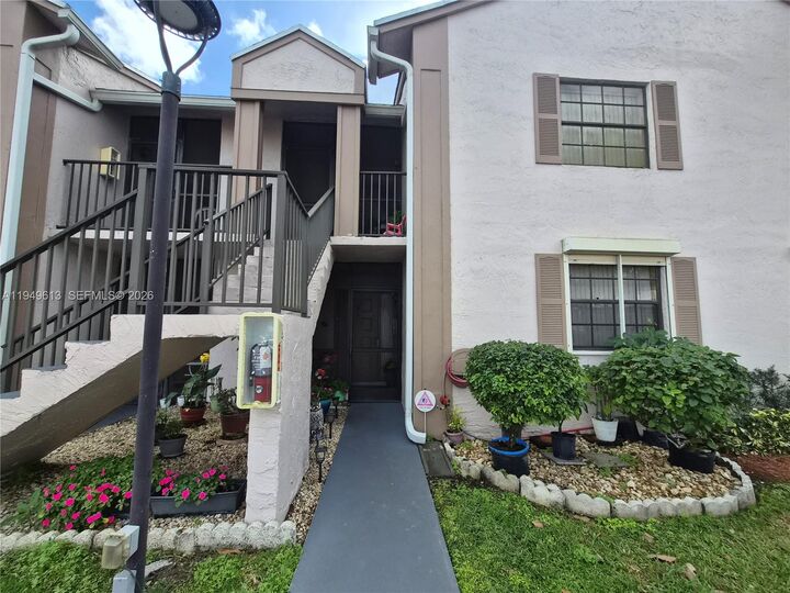 Property Photo: 800 Independence Dr 800F FL 33034