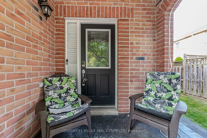 Property Photo: 2511 Boros Road 61 ON L7M 5B2