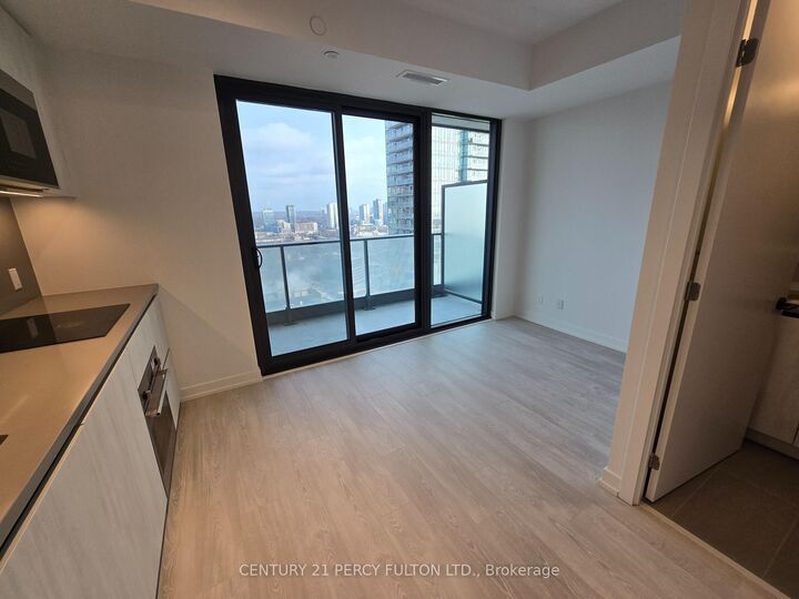 Photo de la propriété:  35 Parliament Street 2410  ON M5A 0Z5 