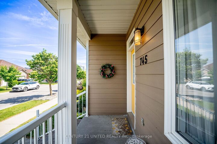 Photo de la propriété:  745 Prince Of Wales Drive  ON K9A 5X9 