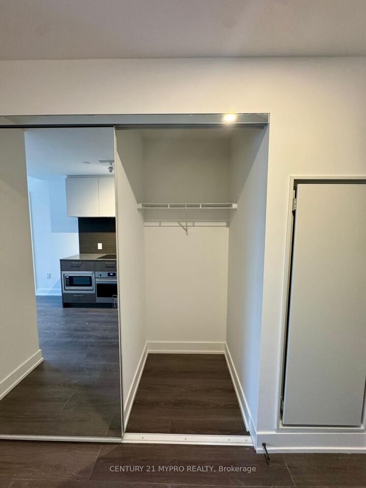 Photo de la propriété: 36 Olive Avenue 1203 ON M2N 0M4