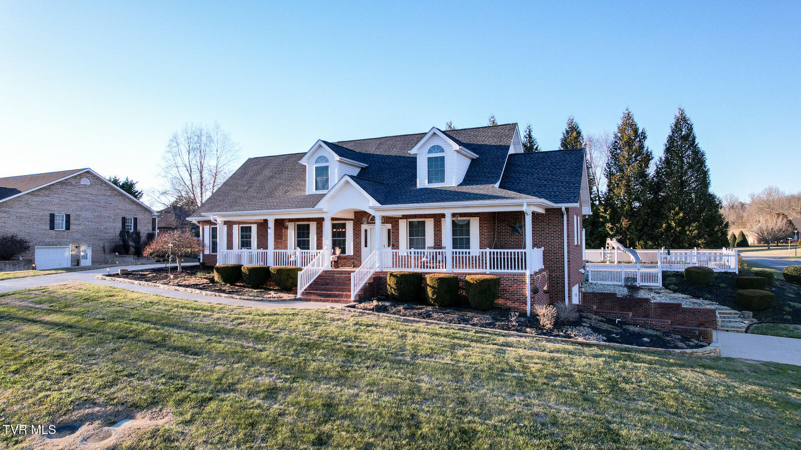Property Photo: 14 West Ridgefield Court TN 37745