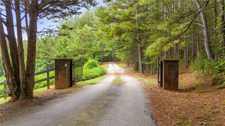 Property Photo:  125 Stonewall Drive  SC 29693 