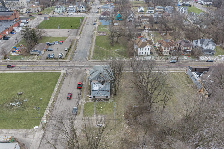 Property Photo:  302 W Pleasant Street  OH 45503 
