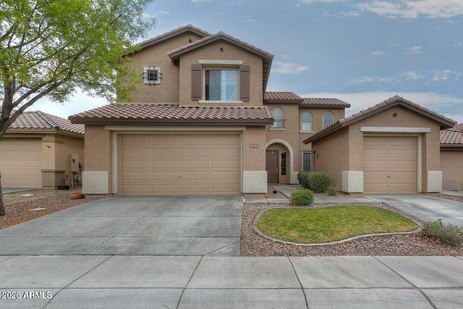 Property Photo:  2023 W Shackleton Drive  AZ 85086 