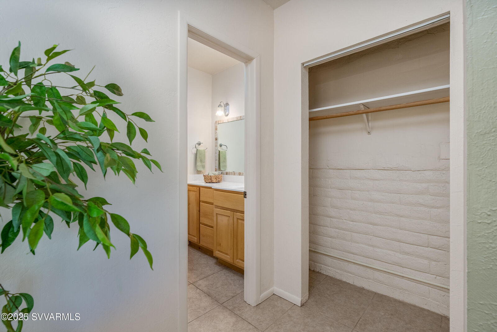 Property Photo: 1525 E River Bend Road AZ 86322