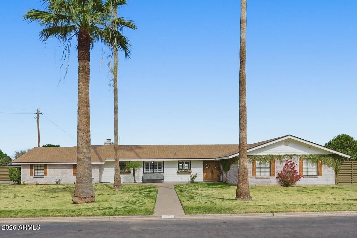 Property Photo:  1808 E Glencove Street  AZ 85203 