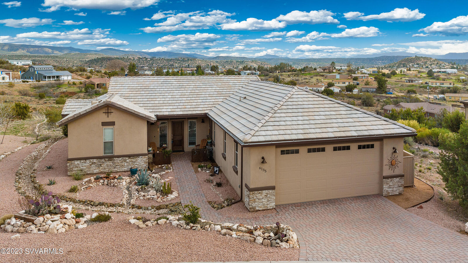Property Photo: 6135 N Cheney Court AZ 86335
