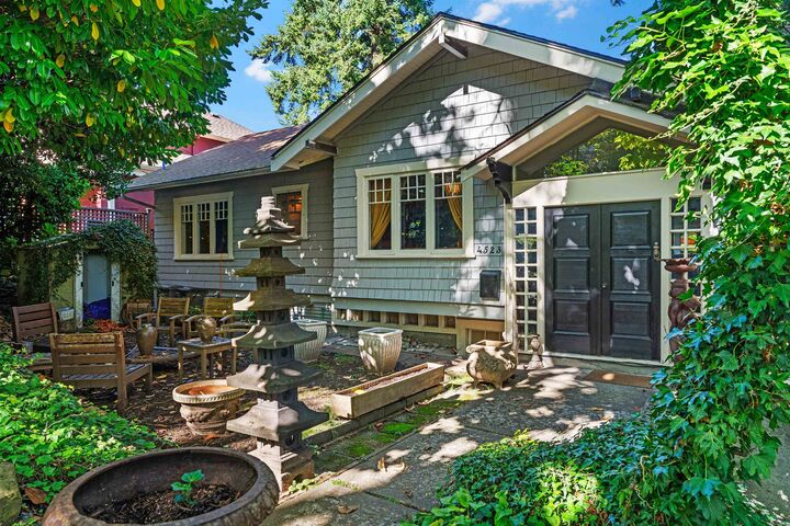 Property Photo:  4523 W 1st Avenue  BC V6R 1H7 