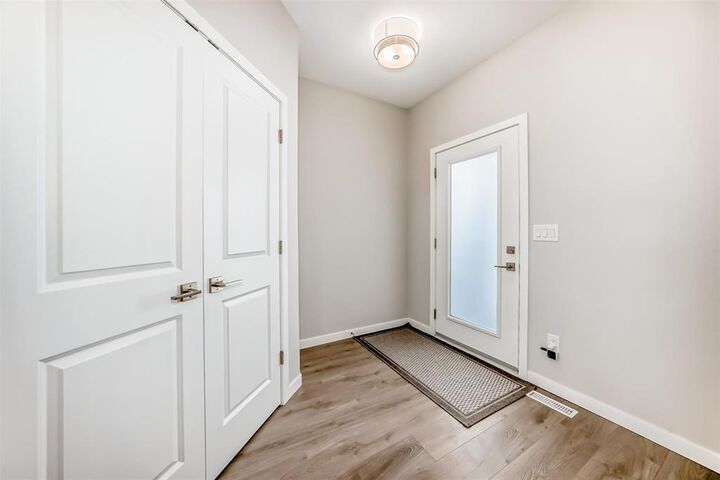 Property Photo:  179 Crestmont Drive  MB R3X 0S1 