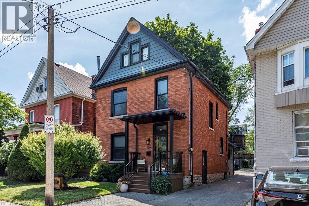 Photo de la propriété: 104 Garfield Avenue South ON L8M 2S2