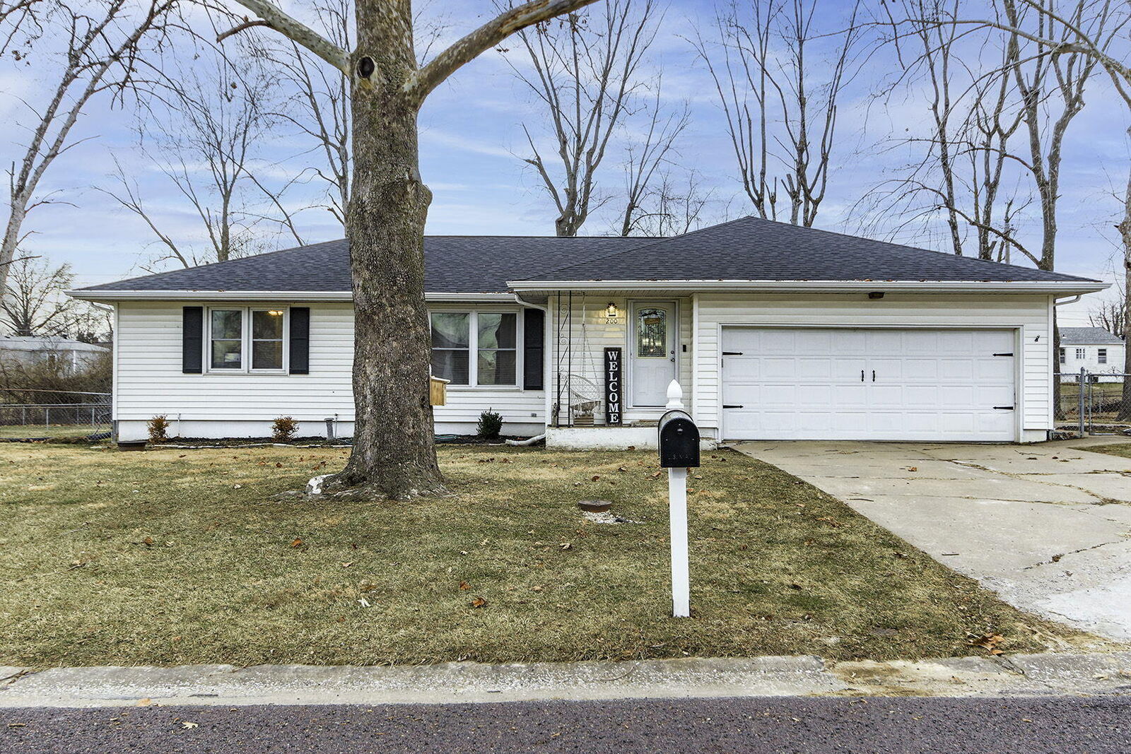 Property Photo:  200 Mary St  MO 65265 