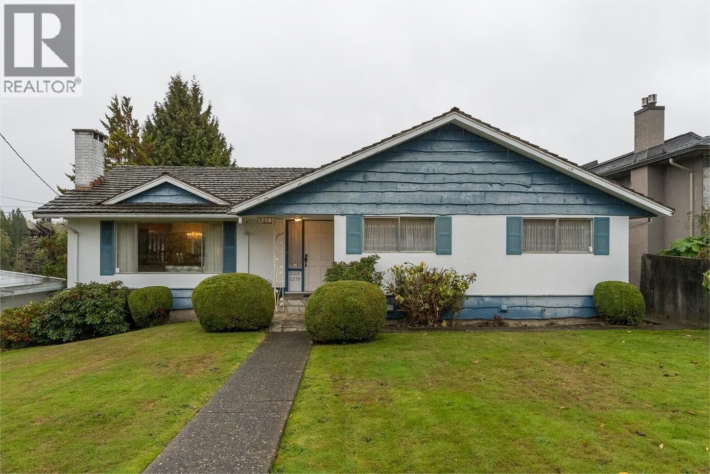 Property Photo:  1250 Delta Avenue  BC V5B 3G2 