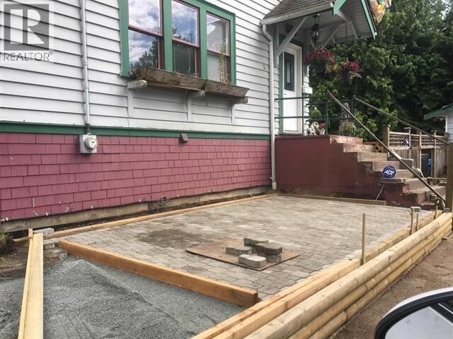 Property Photo:  516 Webster Avenue  BC V3J 2H6 