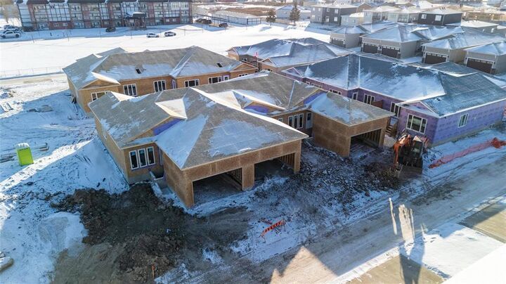 Property Photo:  804 Manitoba Avenue  MB R1A 2C9 