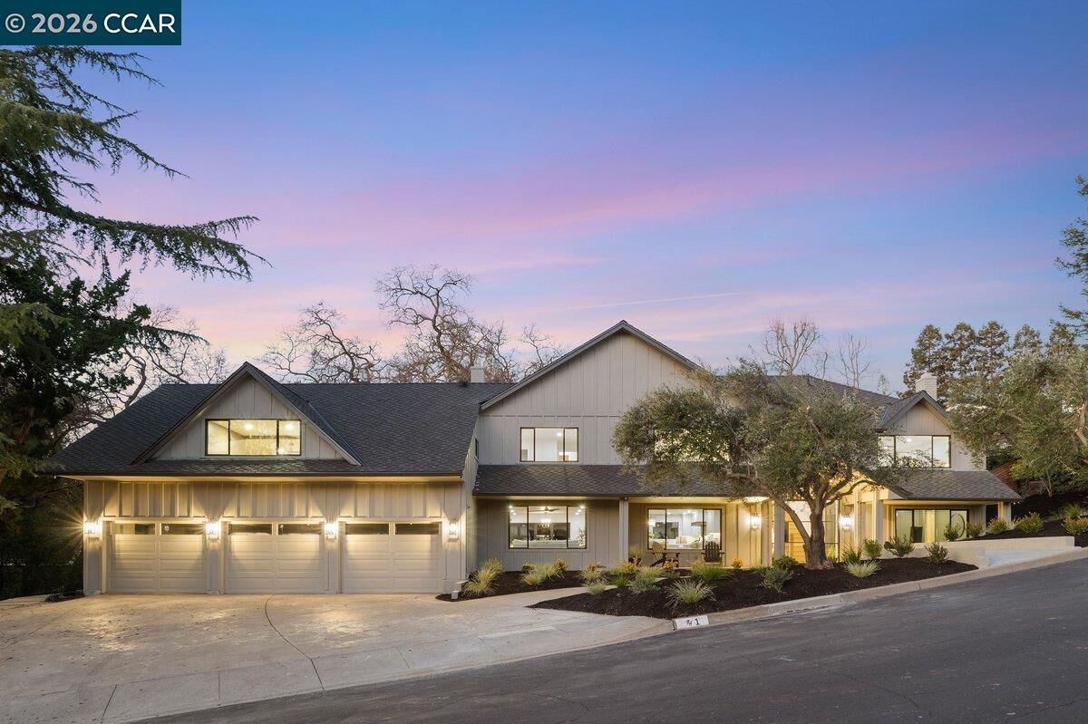 Property Photo:  1 Waverly Ct  CA 94507 