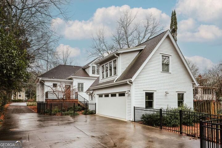 Property Photo:  834 Hill Street  GA 30606 