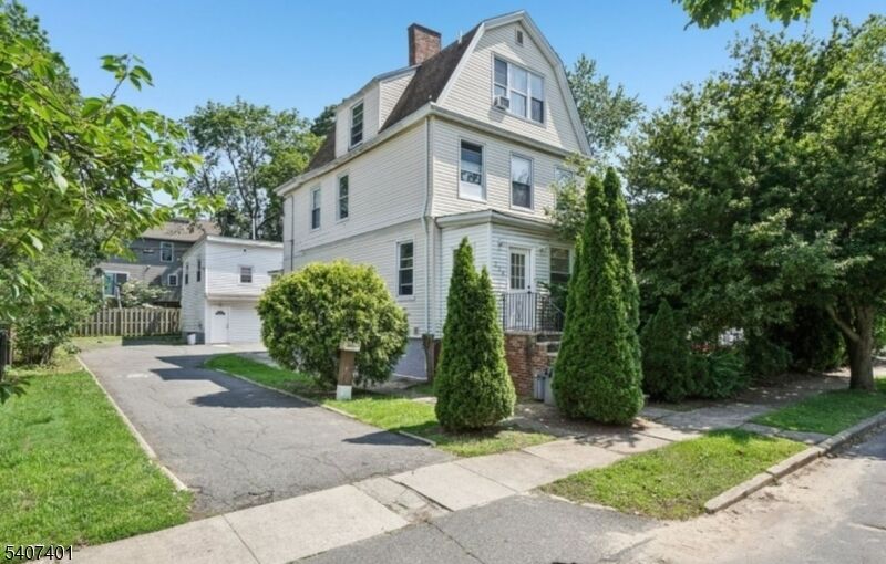 Property Photo:  226 Waverly Pl  NJ 07079 