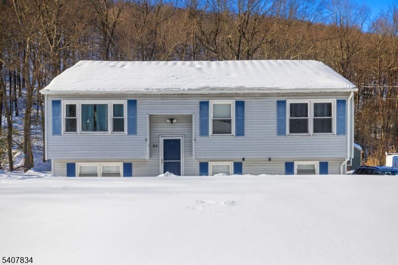 Property Photo:  31 Meadow Ln  NJ 07462 