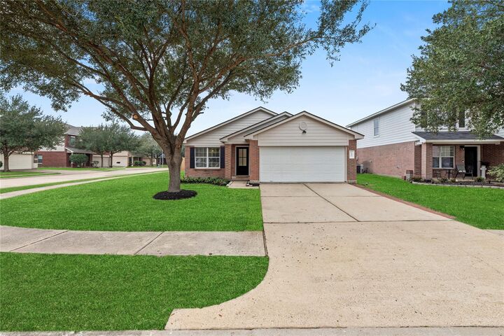 Property Photo:  5003 Westwood Pines Drive  TX 77449 