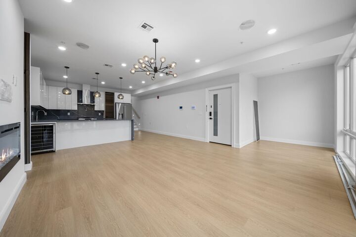 Property Photo:  3447 John F Kennedy Blvd 2  NJ 07307 