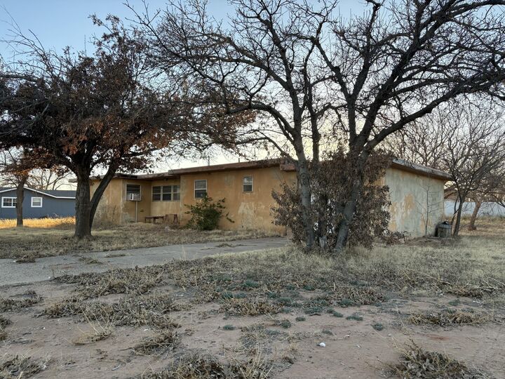 Property Photo:  701 S 14th Street  TX 79316 