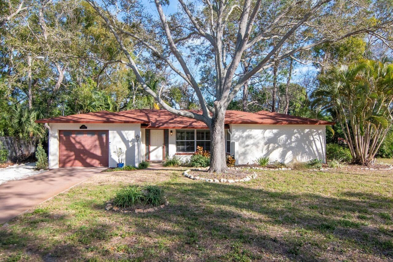 Property Photo:  236 North Street  FL 34683 
