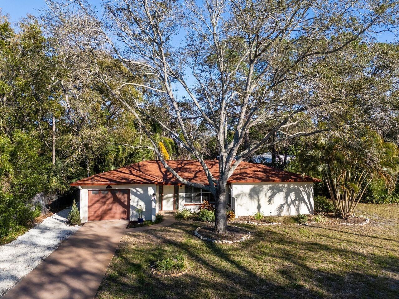 Property Photo: 236 North Street FL 34683
