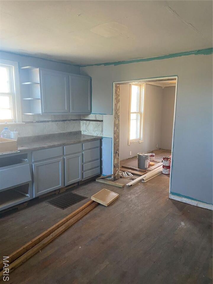 Property Photo: 2823 Marshall Avenue IL 62040