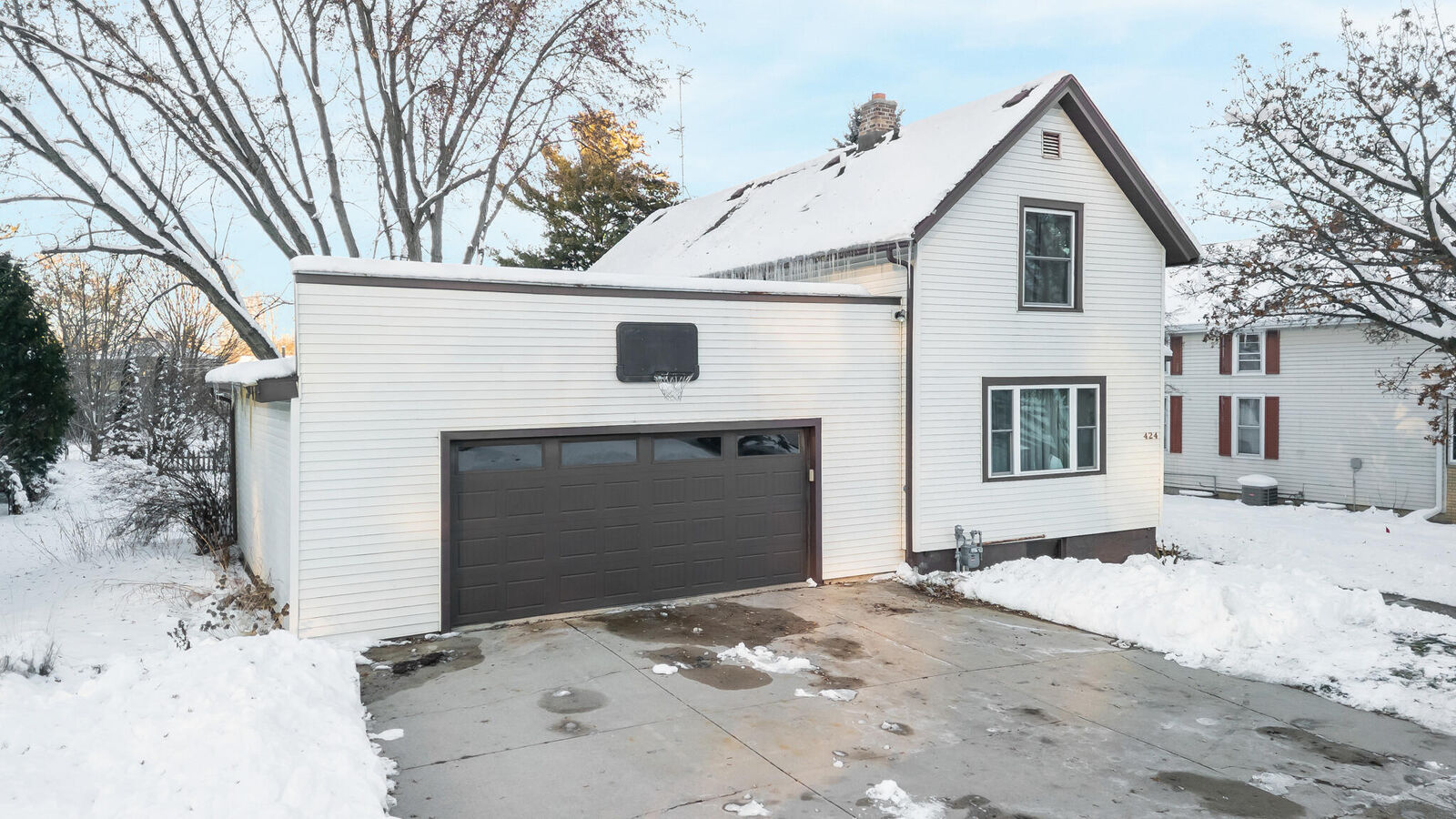 Property Photo:  424 Fremont St  WI 53073 