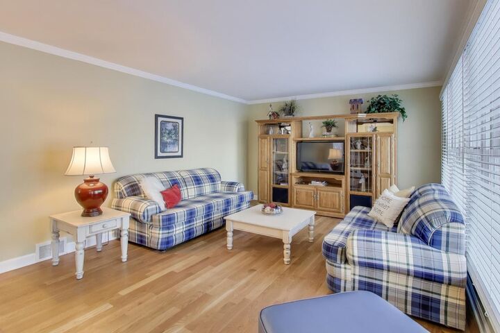 Property Photo: 436 N Stark Drive IL 60074