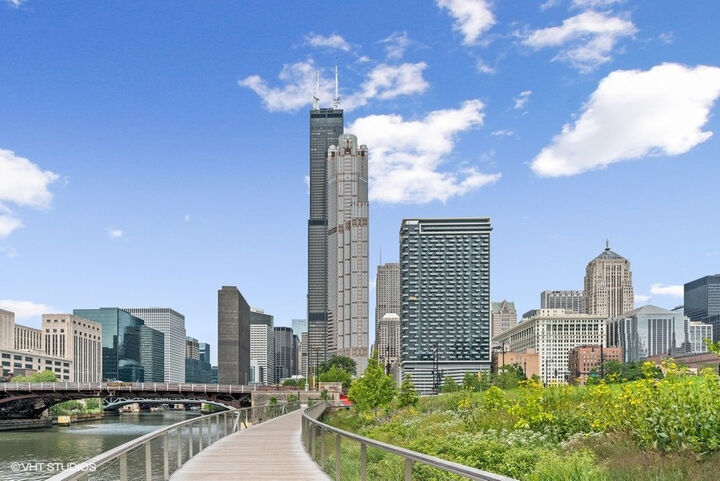 Property Photo:  235 W Van Buren Street 3801  IL 60607 