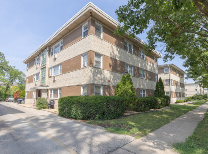 Property Photo: 314 Beach Avenue 3D IL 60526