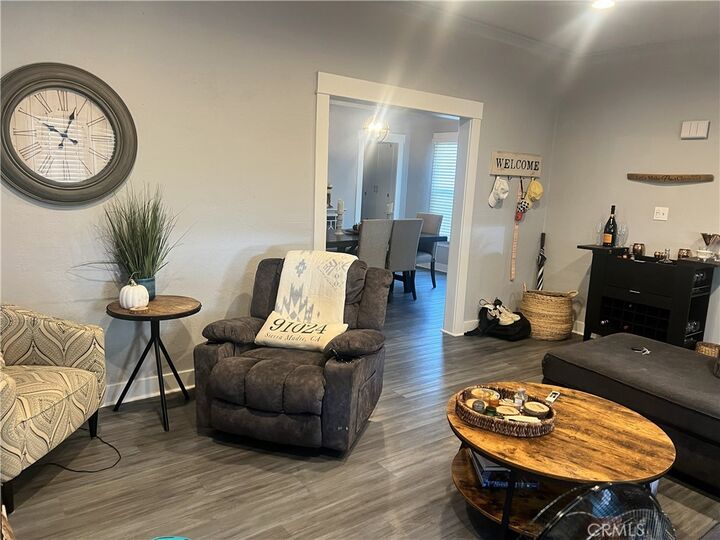 Property Photo:  288 290 Mariposa  CA 91024 