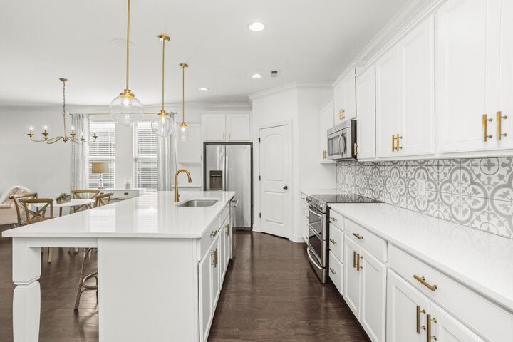 Property Photo:  145 Ashcrest Pt  TN 37075 