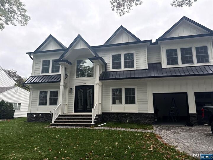 Property Photo:  86 Azalea Street  NJ 07652 