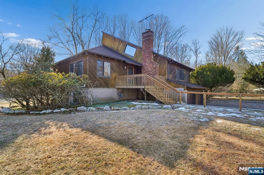 Property Photo:  159 N Deer Trail  NJ 07446 