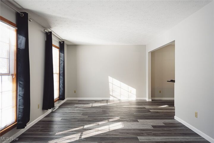 Property Photo:  289 Cricklewood Drive  OH 44410 