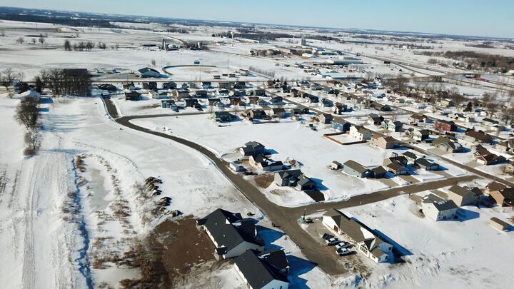 Property Photo:  212 E 11th Street SE  MN 56336 