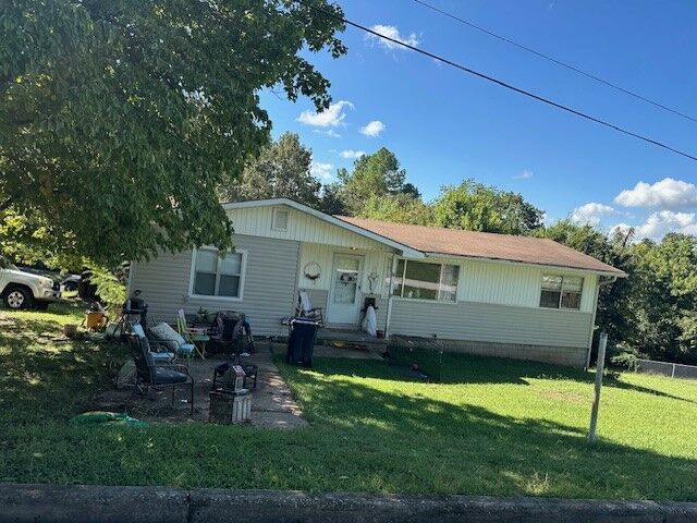 Property Photo:  116 Richard Avenue  AR 72601 