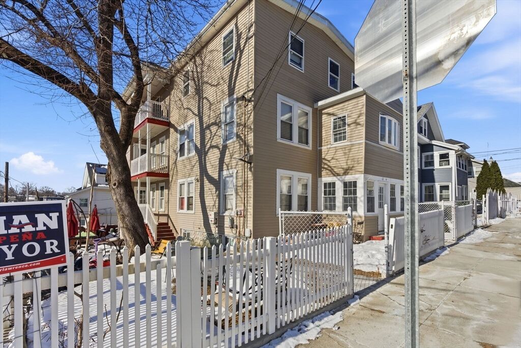 Property Photo:  62-64 Congress St  MA 01841 