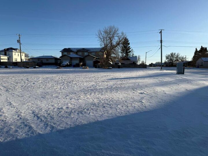 Property Photo: 101 7 Avenue E AB T0K 0G0
