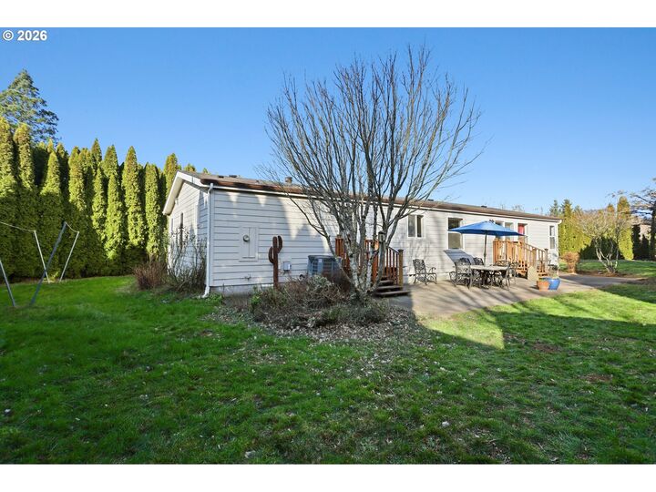 Property Photo: 604 SE Forest Ln OR 97014