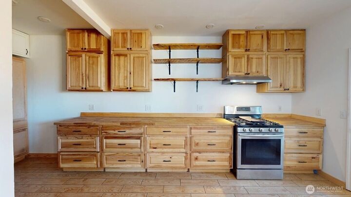 Property Photo: 330 N Alder Street WA 98233