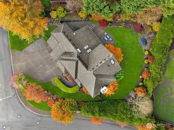 Property Photo:  2303  Lyons Avenue NE  WA 98059 